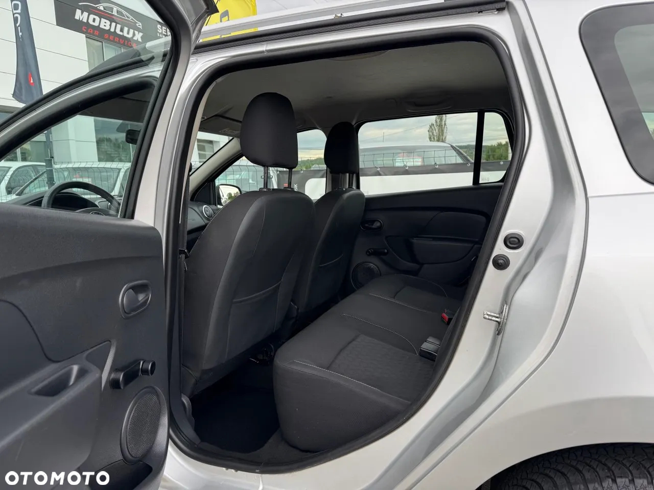 Dacia Logan MCV 1.2 16V 75 Ambiance - 32