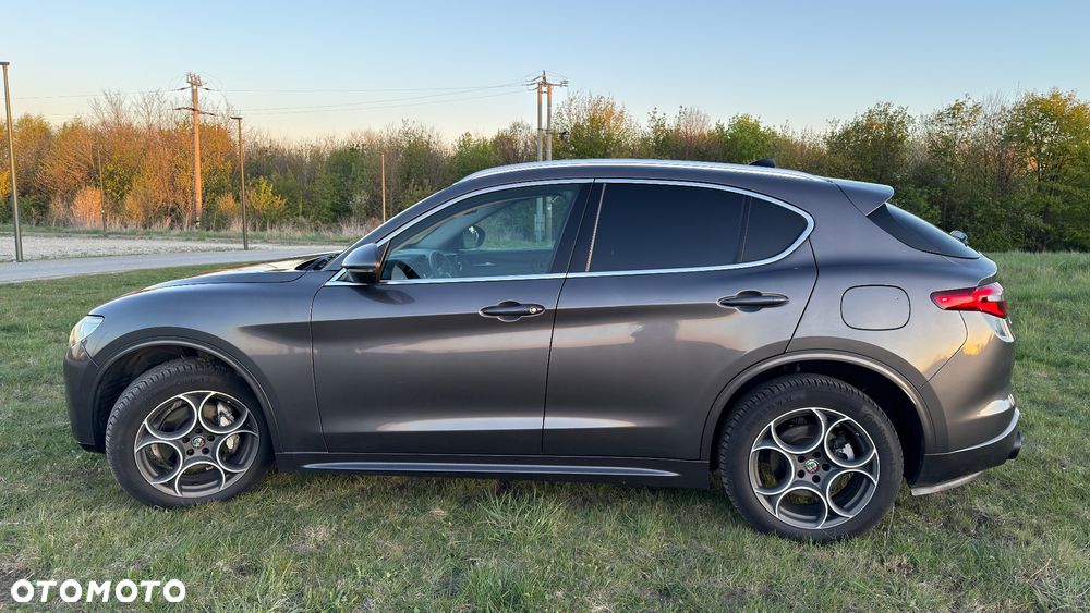 Alfa Romeo Stelvio 2.0 Turbo 16V AT8-Q4 Super - 11