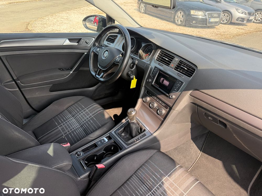 Volkswagen Golf Variant 1.6 TDI BlueMotion Technology Lounge - 18