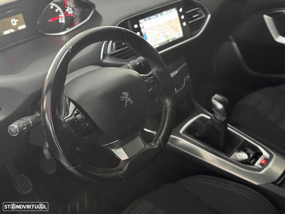 Peugeot 308 1.2 PureTech Style - 2