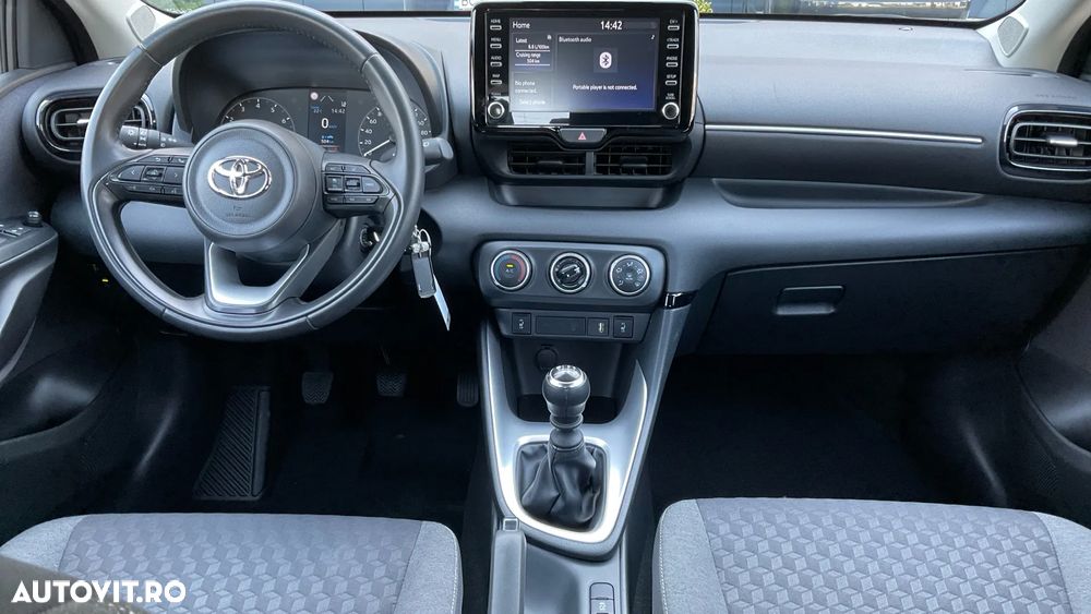 Toyota Yaris 1.5 L Dynamic - 11