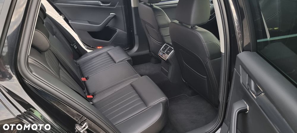 Skoda Superb 2.0 TDI DSG Premium Edition - 31