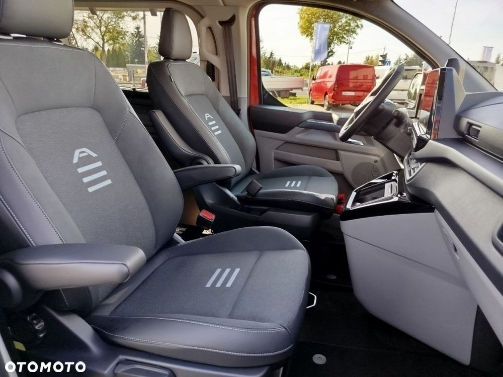 Ford Tourneo Custom - 20
