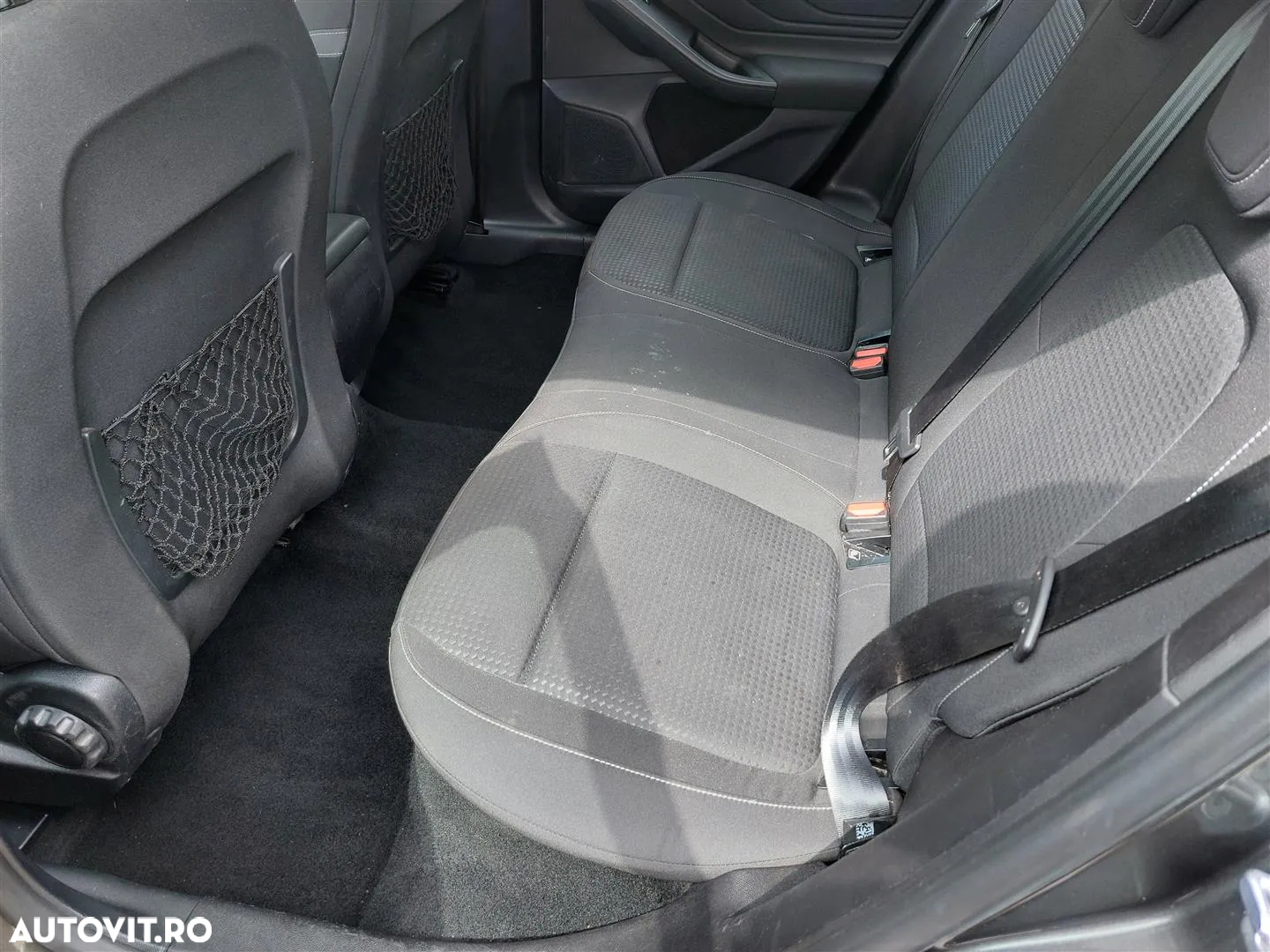 Ford Focus Turnier 1.5 EcoBlue Start-Stopp-System Aut. ACTIVE - 7