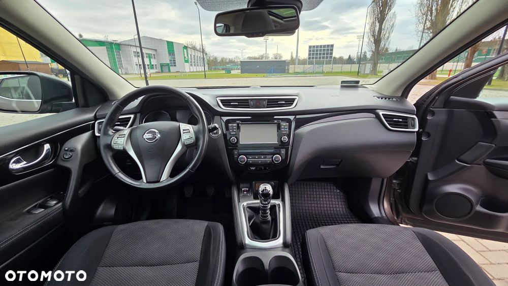 Nissan Qashqai 1.2 DIG-T N-Connecta EU6 - 11