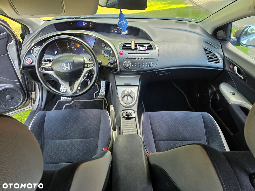 Honda Civic 1.8i-VTEC Sport - 17