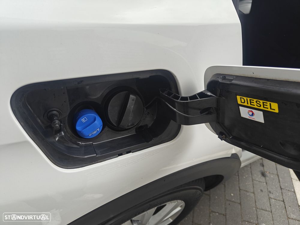 Peugeot 3008 BlueHDi 120 EAT6 Stop & Start Active - 4