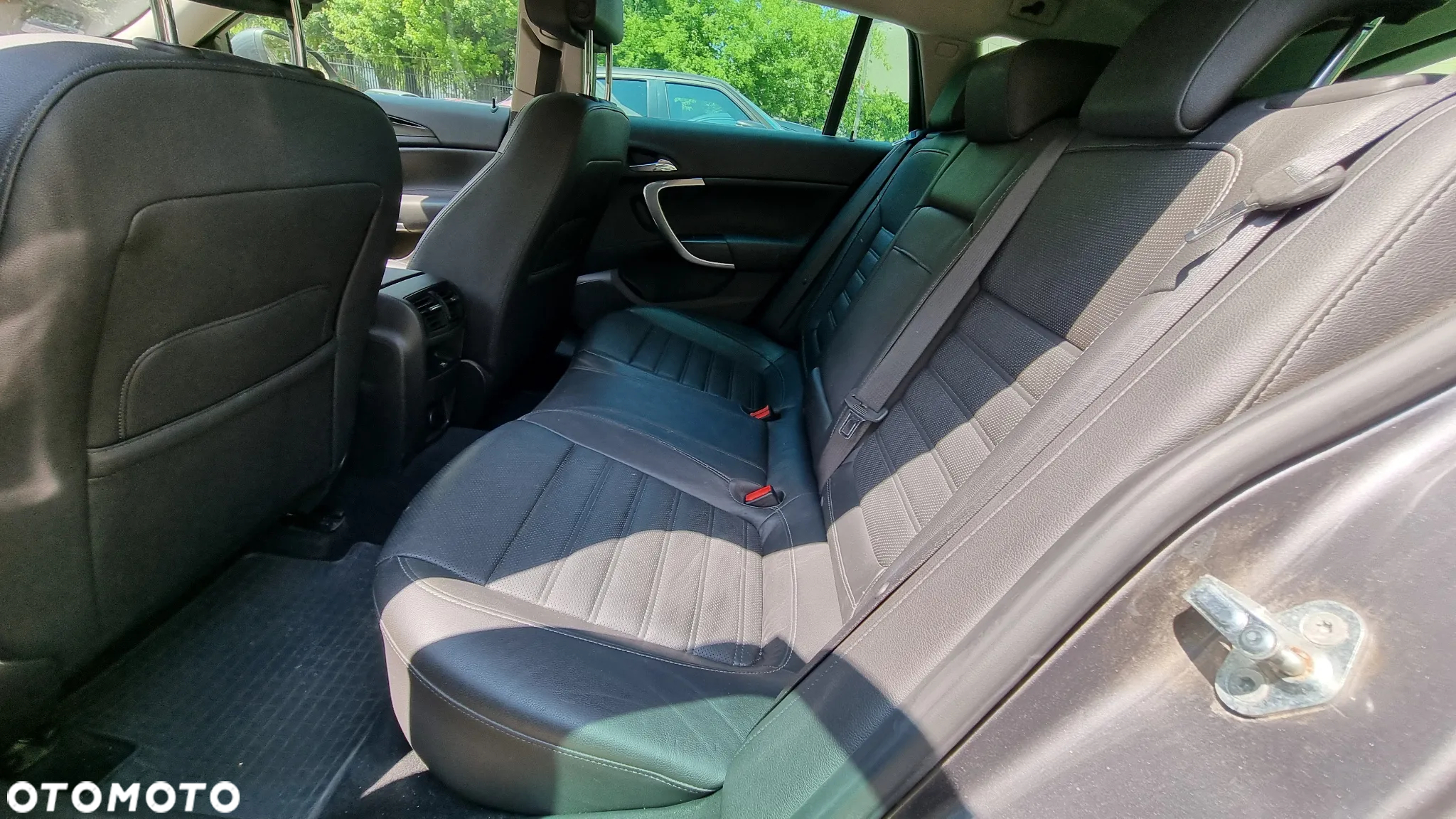 Opel Insignia 2.0 CDTI Cosmo - 3