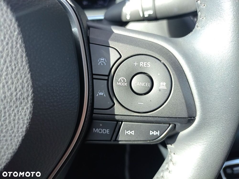 Toyota Corolla 1.8 Hybrid Comfort - 18
