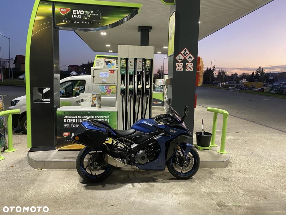 Suzuki GSX - 1