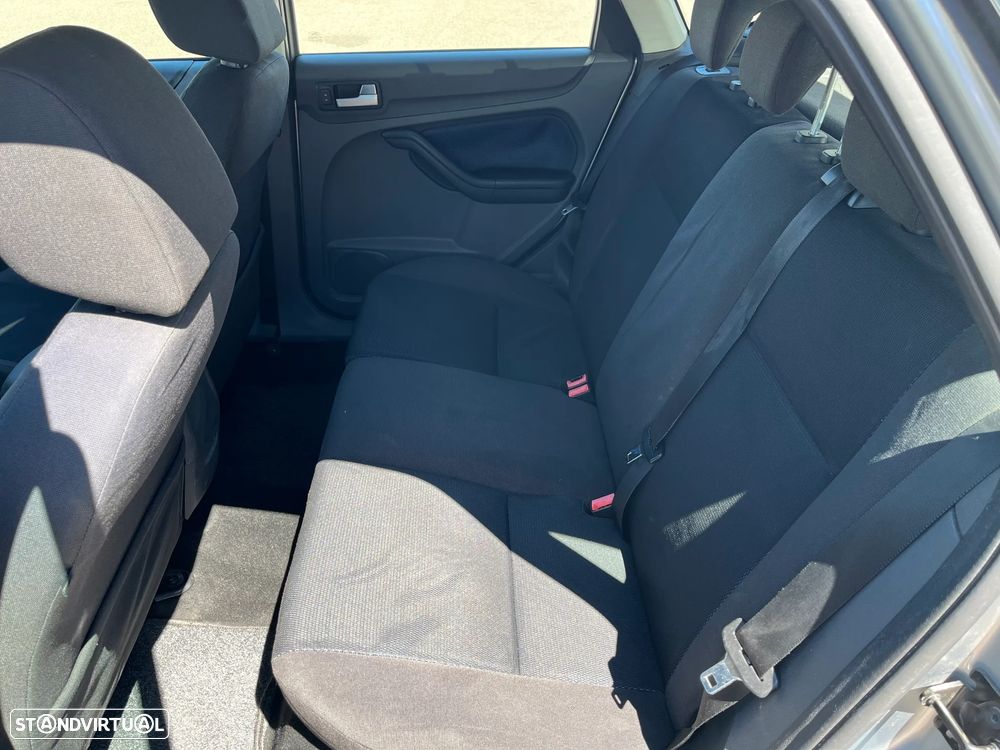 Ford Focus 1.6 TDCi 1st Edition - 11