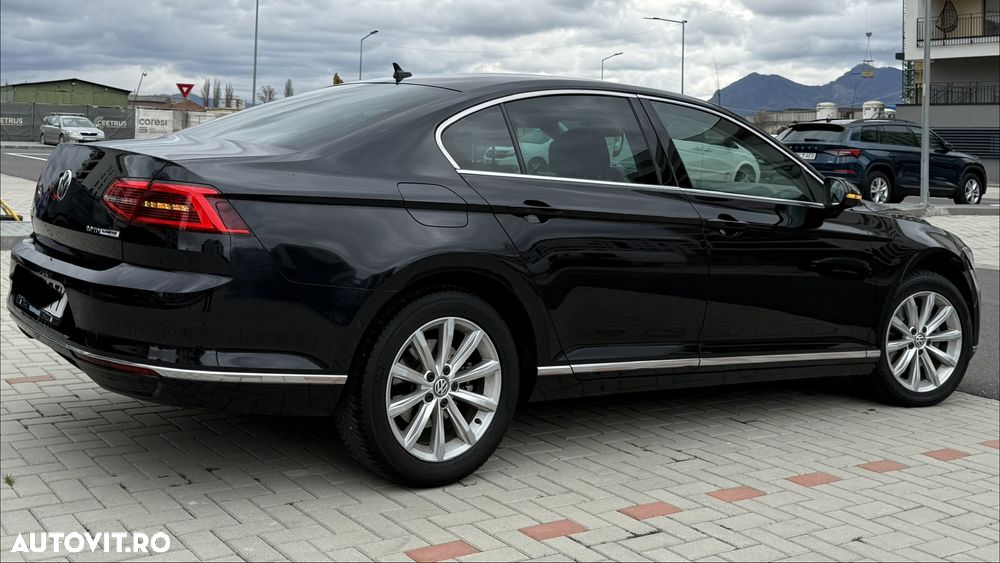 Volkswagen Passat 2.0 TDI DSG Highline - 22
