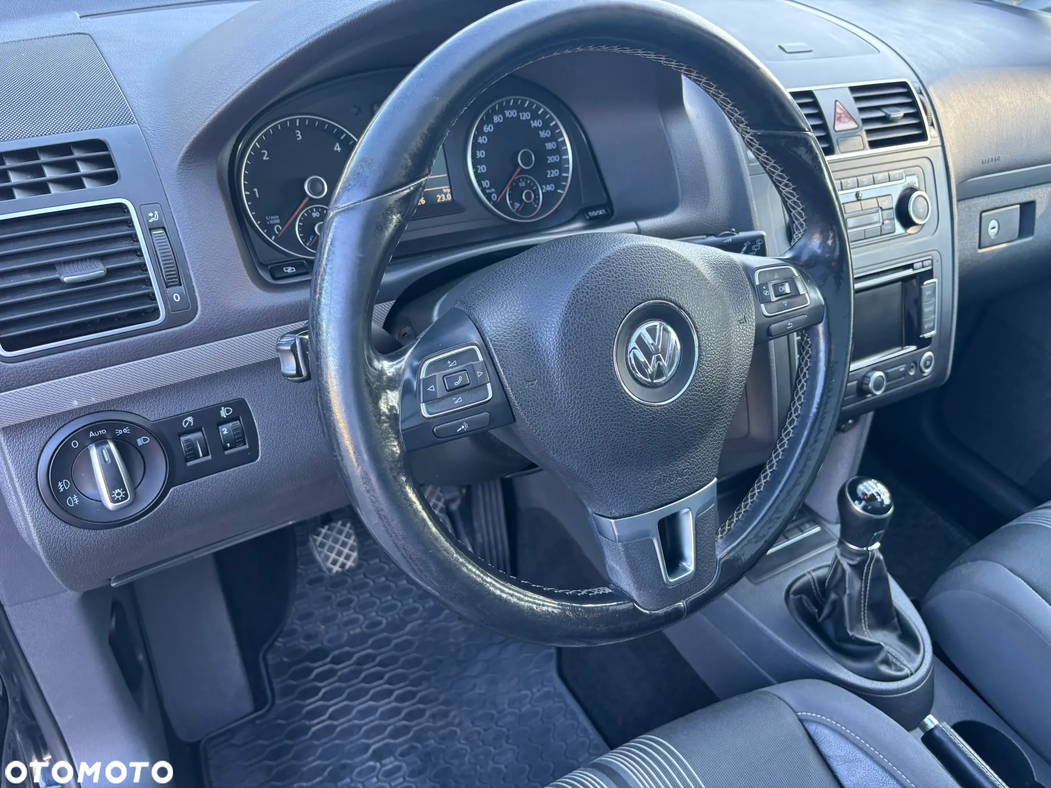 Volkswagen Touran 1.6 TDI DPF MATCH - 8