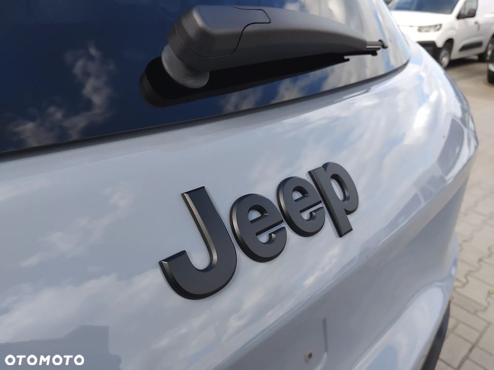 Jeep Avenger 1.2 T3 mHEV Overland 4xe eDCT6 - 26