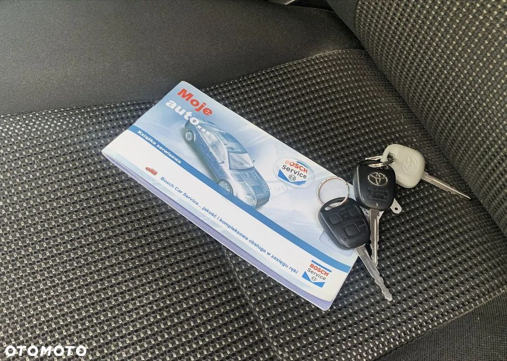 Toyota Avensis 1.8 VVT-i Luna - 12