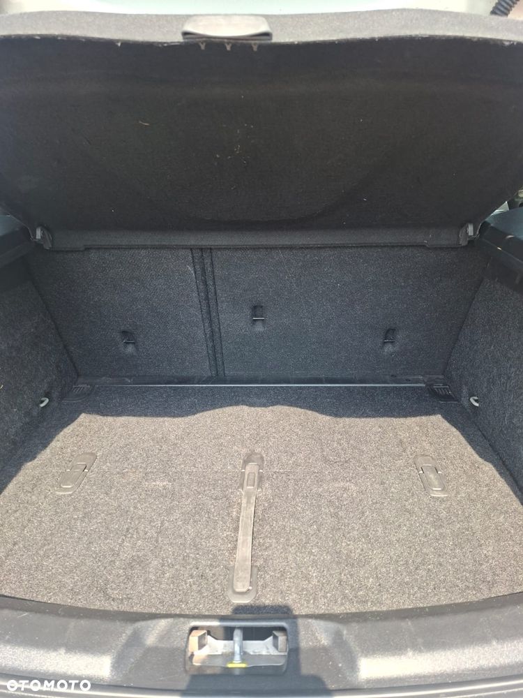 Volvo V40 D2 Drive-E Momentum - 9