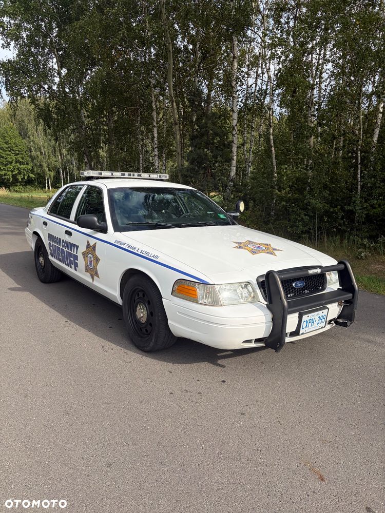 Ford Crown - 15
