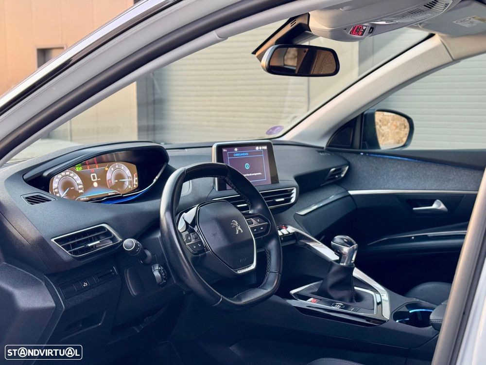 Peugeot 3008 1.2 PureTech Allure - 9