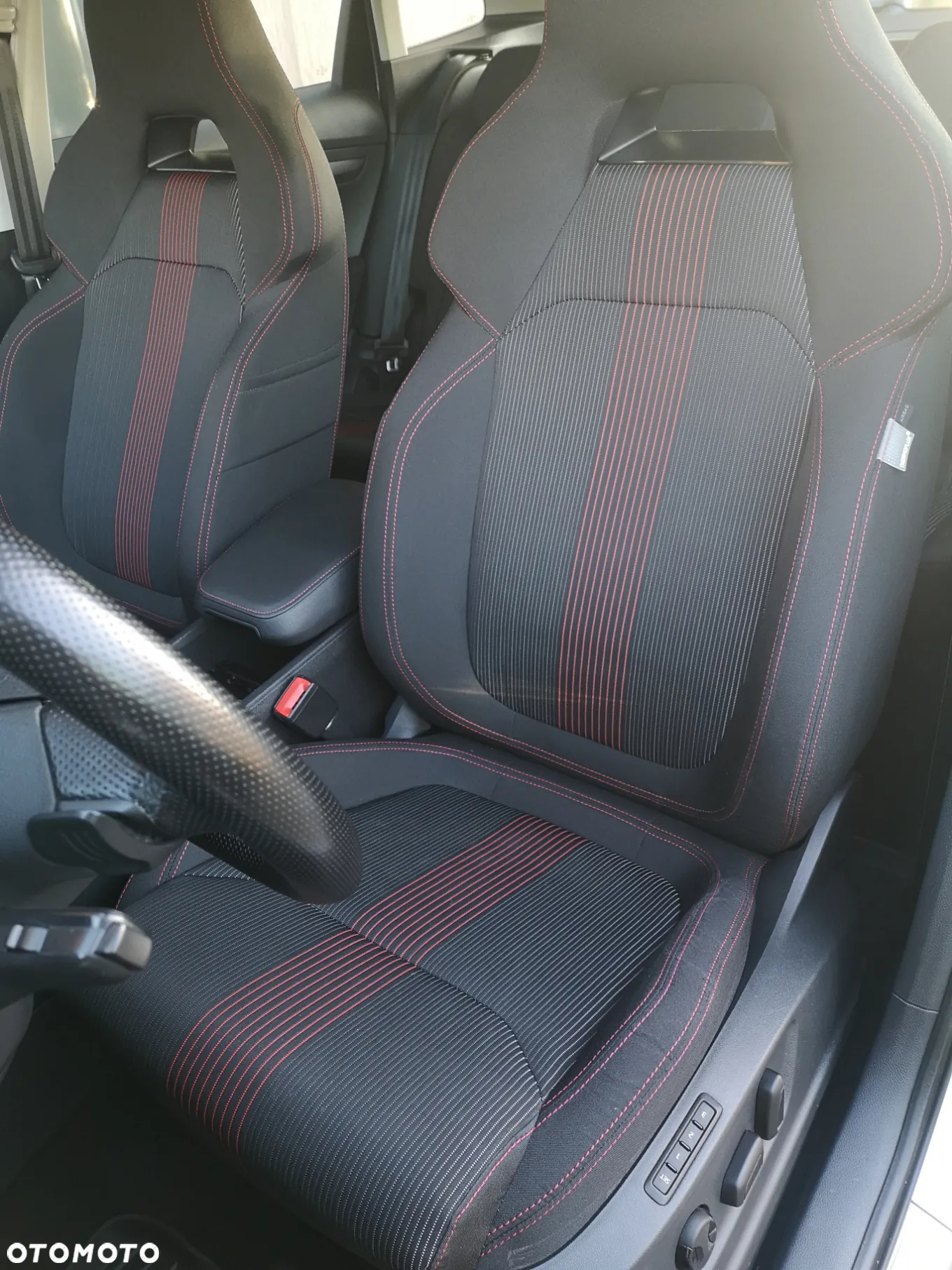 Skoda Karoq 2.0 TDI SCR 4x4 DSG Style - 27