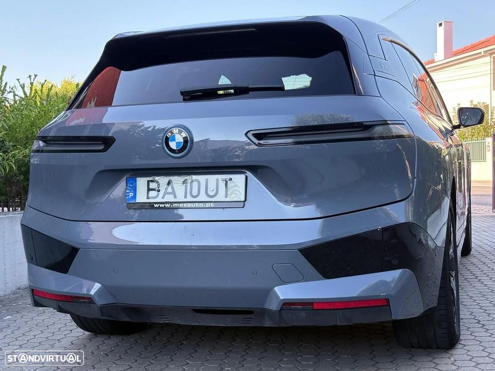 BMW iX xDrive 50 Pack Desportivo - 18