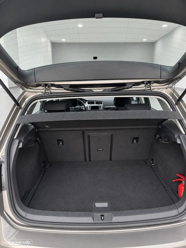 VW Golf - 17