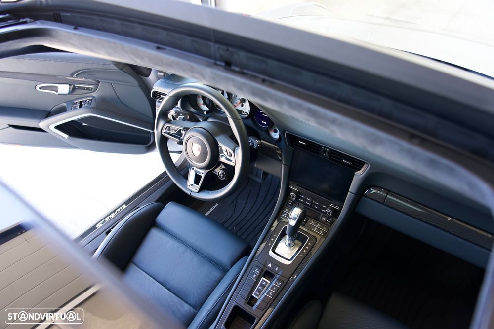 Porsche 911 (991) Turbo S PDK - 29