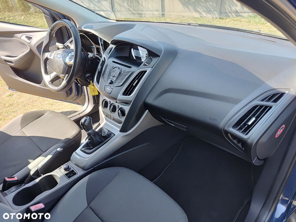 Ford Focus SW - 26