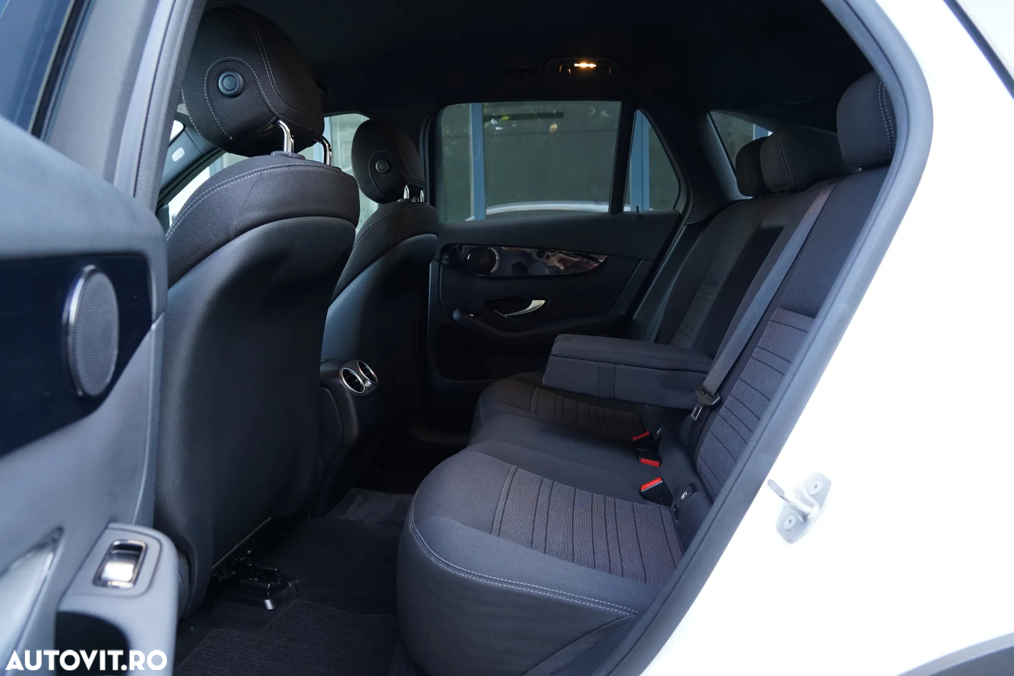 Mercedes-Benz GLC 220 d 4Matic 9G-TRONIC Avantgarde Advanced - 8