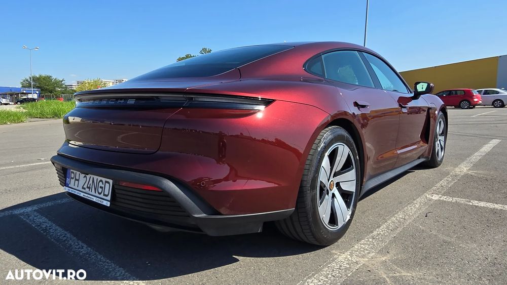 Porsche Taycan - 4