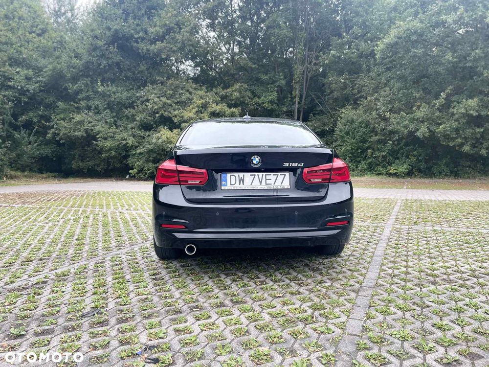 BMW Seria 3 318d Sport Line Shadow - 13