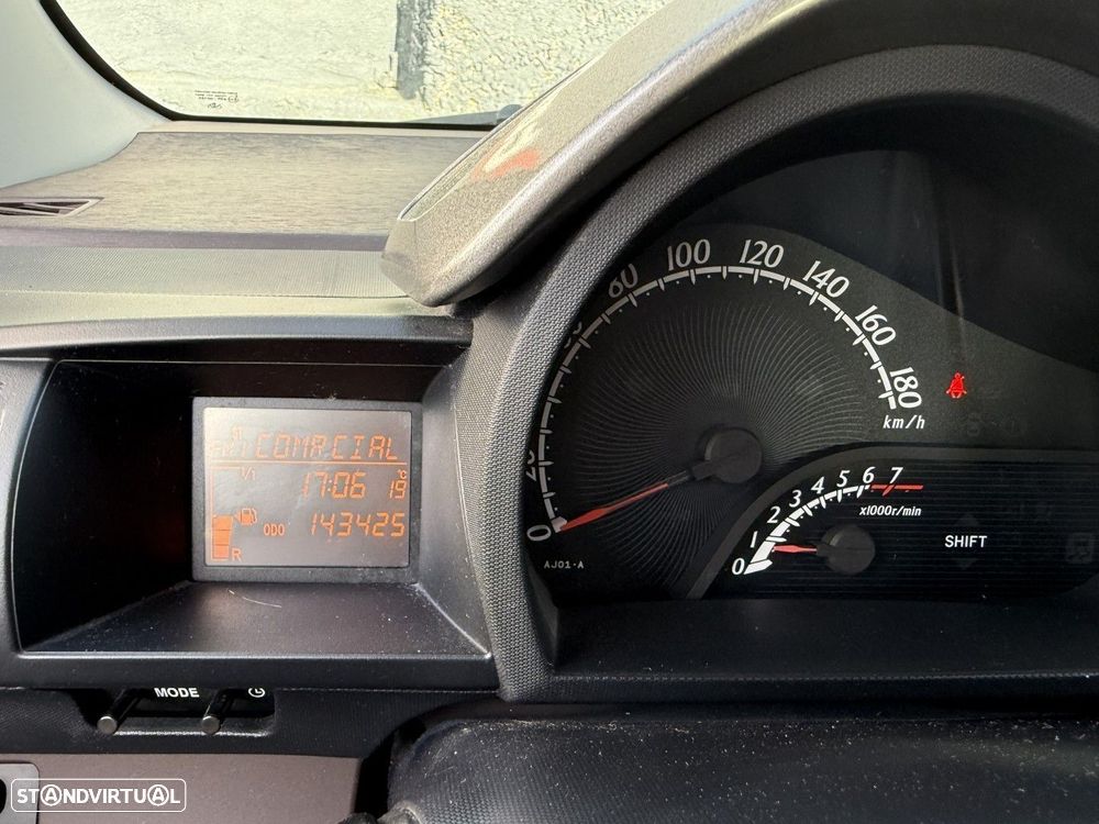 Toyota iQ 1.0 VVT-i Essential+AC - 13