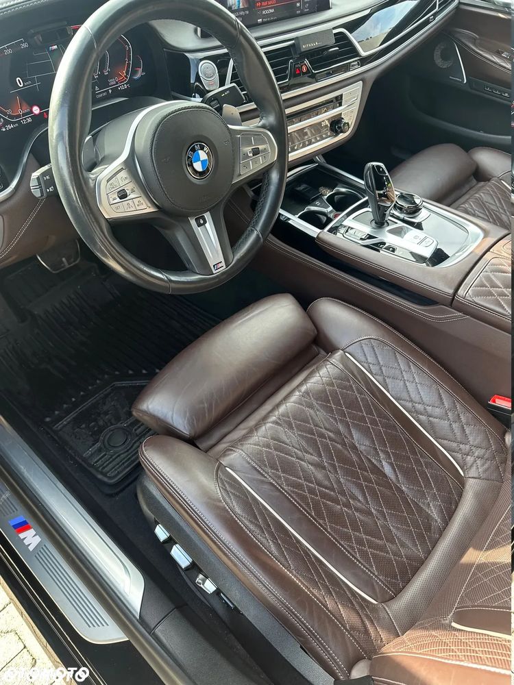 BMW Seria 7 750Li xDrive sport - 3