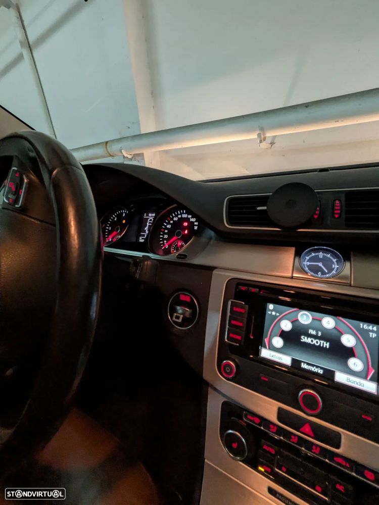 VW Passat Variant 1.6 TDI BlueMotion Comfortline - 26