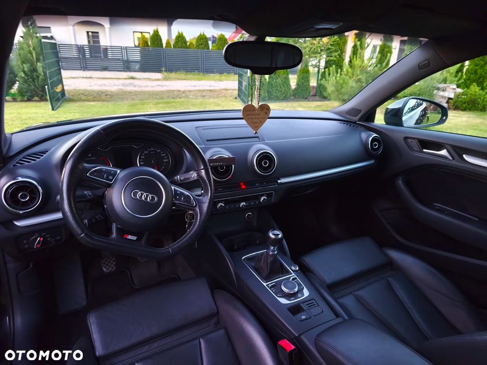 Audi A3 Sportback 2.0 TDI S line Sportpaket - 19
