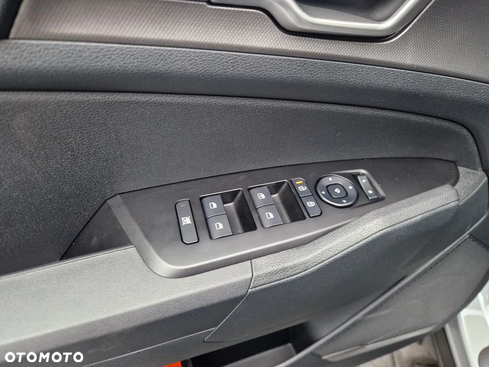 Kia Sportage 1.6 T-GDI HEV M 2WD - 9