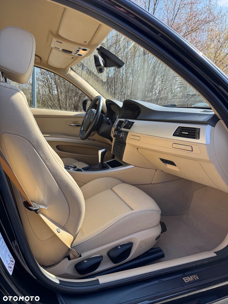 BMW Seria 3 320d DPF - 23