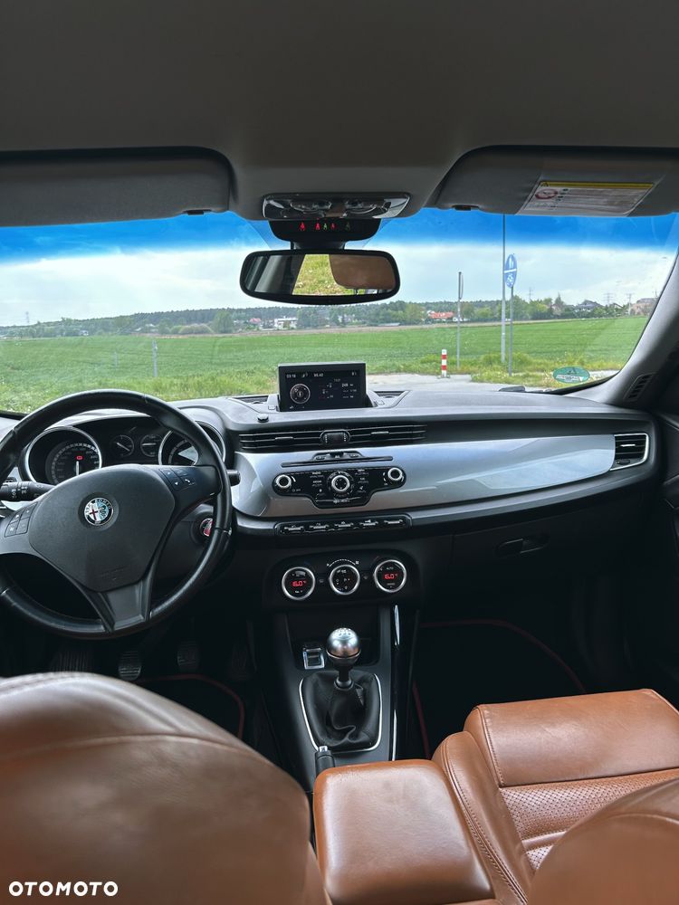 Alfa Romeo Giulietta 1.6 JTDM Distinctive - 2