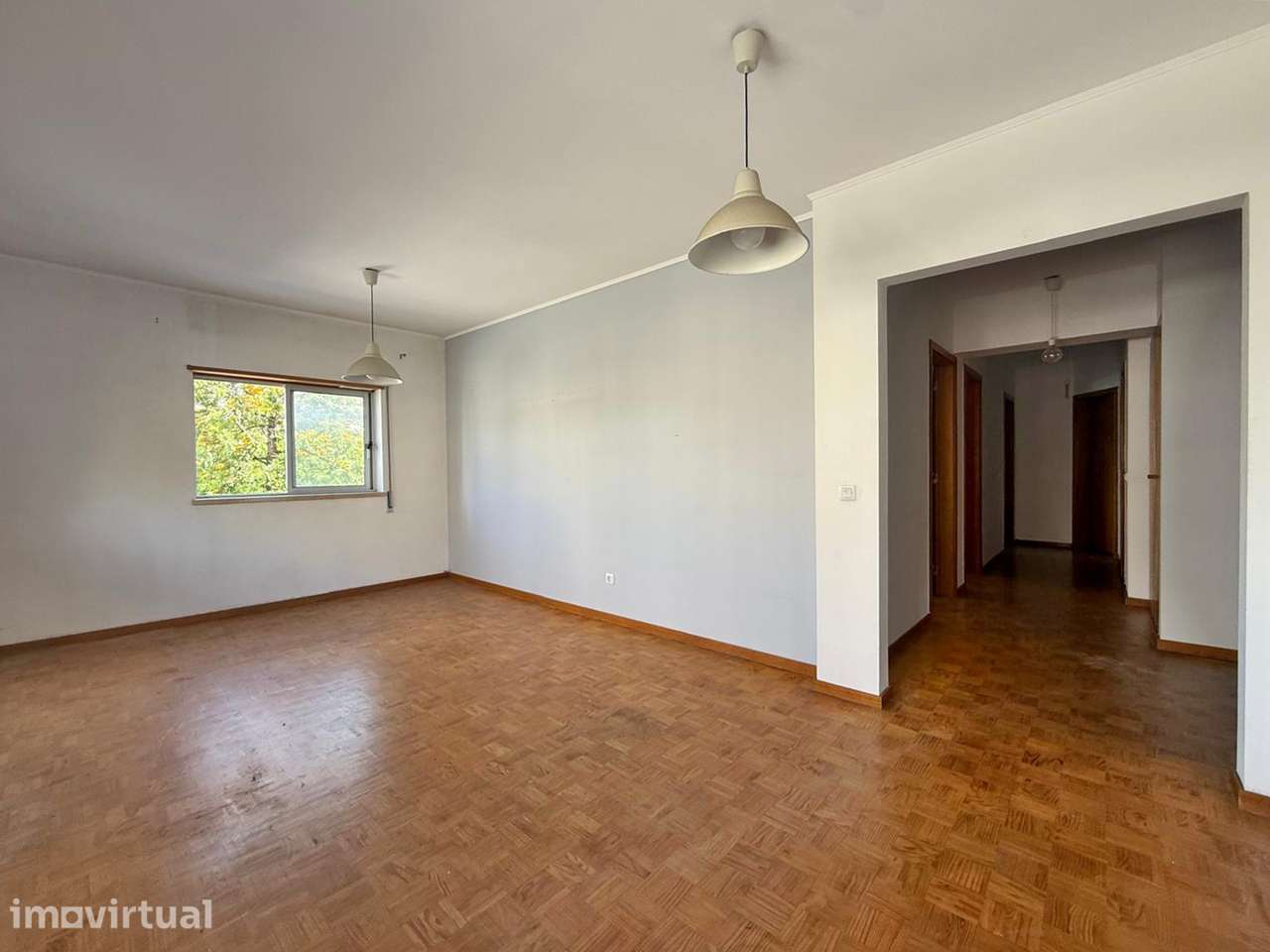 Apartamento T3  prédio com elevador, parqueamento no Monte da Caparica - Grande imagem: 2/37