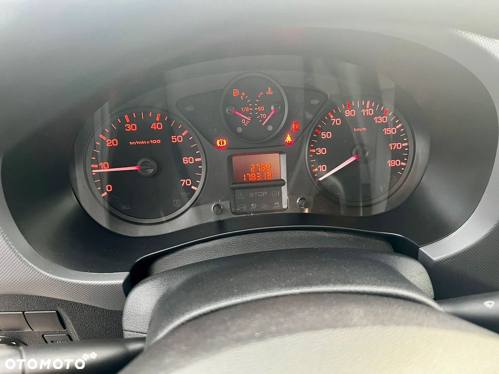 Peugeot Partner - 13