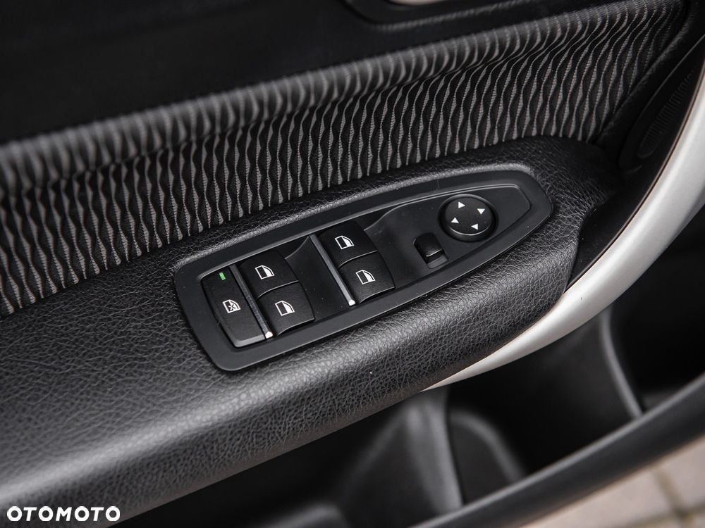 BMW Seria 1 118i M Sport - 27