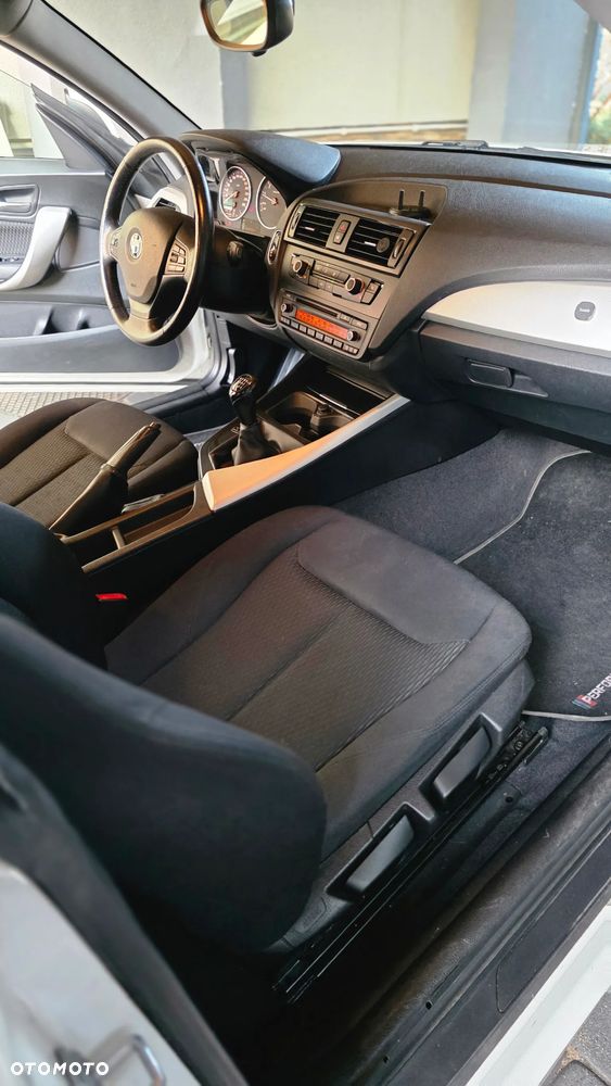BMW Seria 1 114i - 27