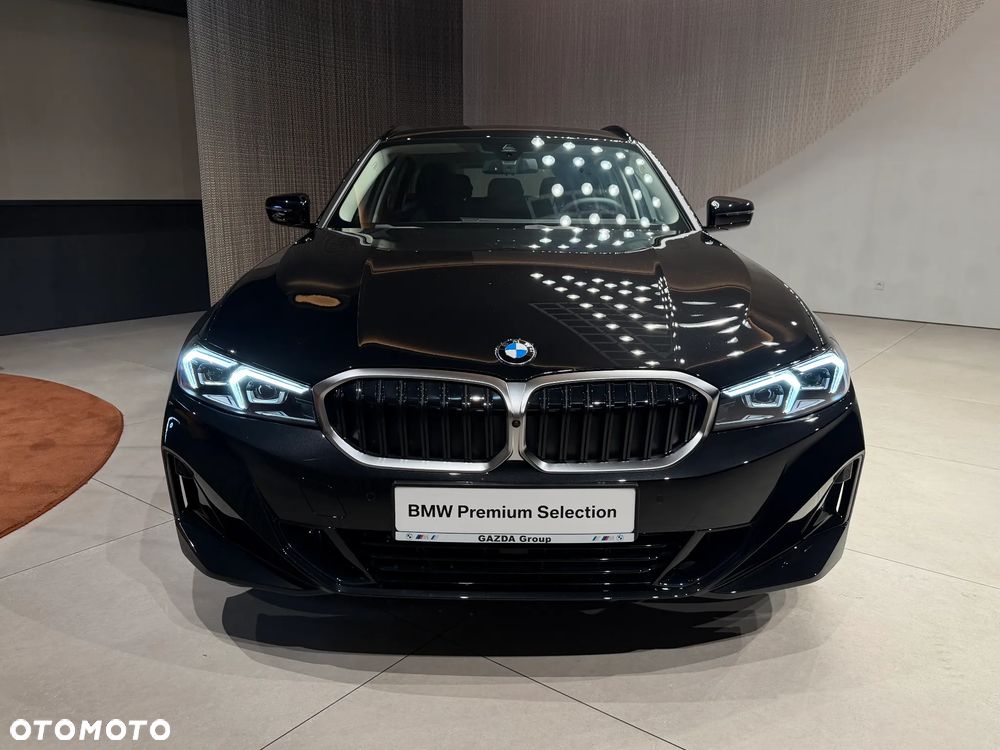 BMW 318I 2025 photo 4