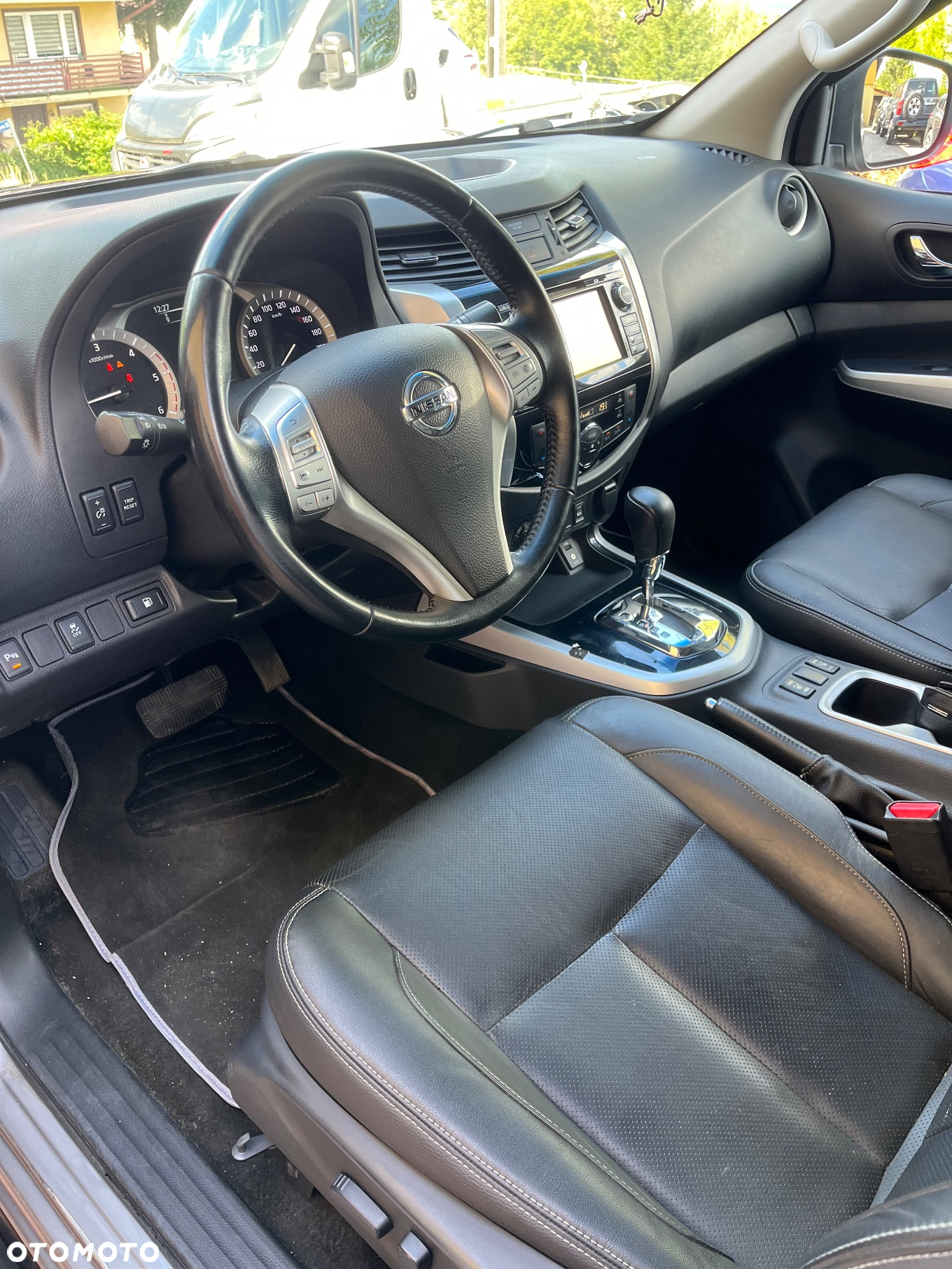 Nissan Navara DC 4x4 Autm EU6 Tekna - 15