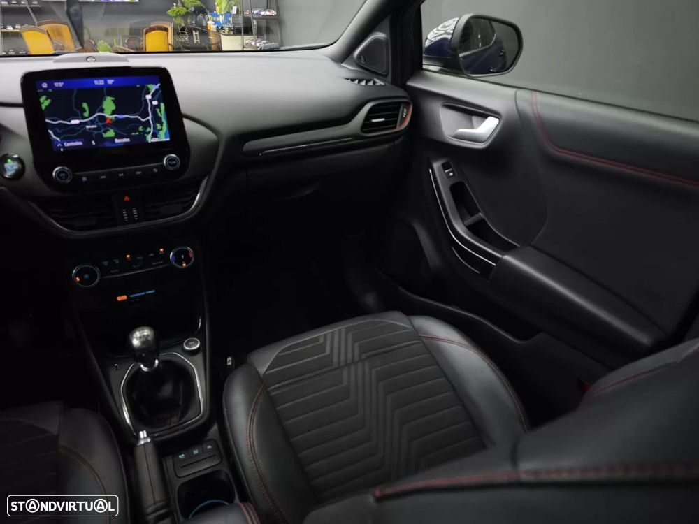 Ford Puma 1.0 EcoBoost Hybrid ST-LINE X DESIGN - 30