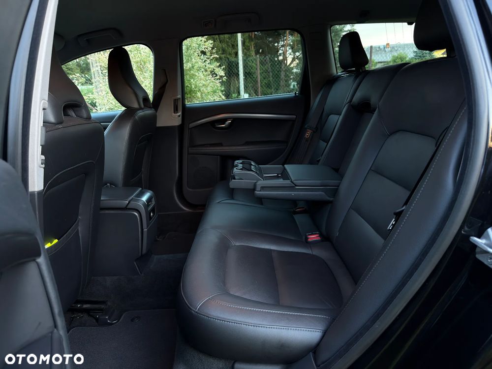 Volvo V70 D4 Geartronic Black Edition - 28