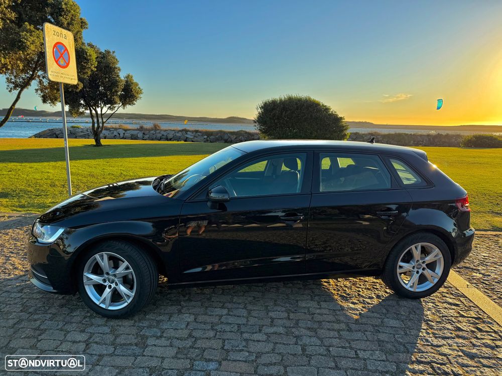 Audi A3 Sportback 1.4 TFSI Ambiente - 19