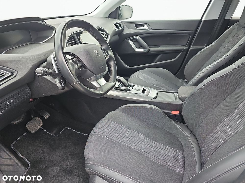 Peugeot 308 - 10