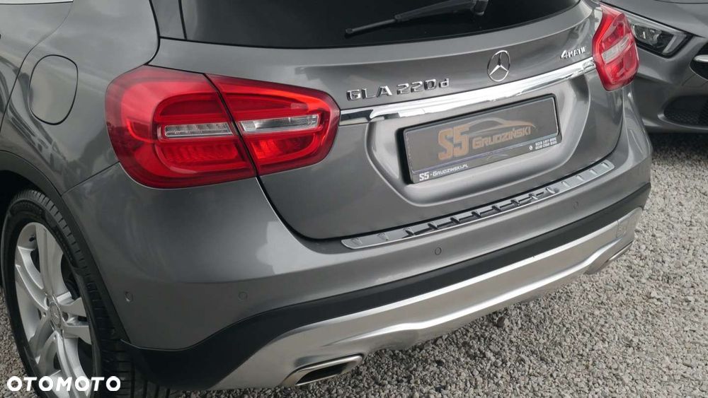 Mercedes-Benz GLA - 22