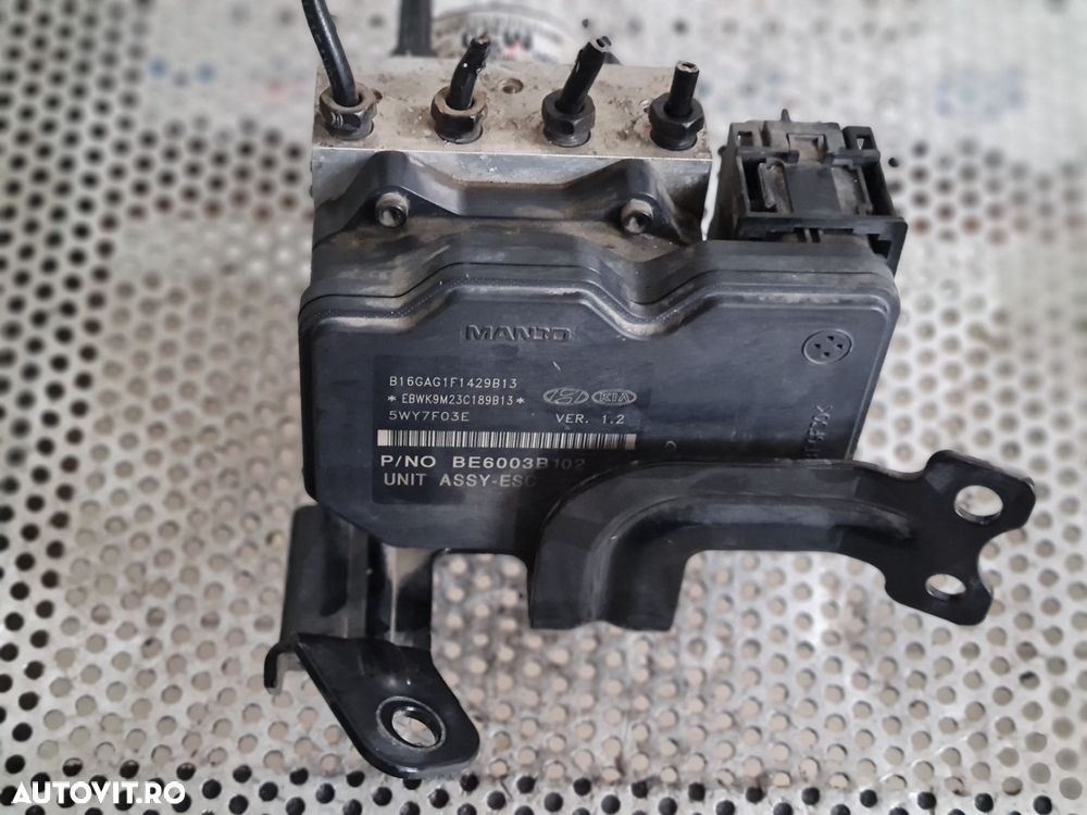 Modul Pompa Unitate ABS Hyundai IX35 Volan Stanga An 2009-2010-2011-2012-2013-2014-2015 Cod 58920-2Y300 Dezmembrez Hyundai IX35 2.0 Benzina 2x4 Cod Motor G4KD An 2009-2010-2011-2012-2013-2014-2015 Volan Stanga - 2