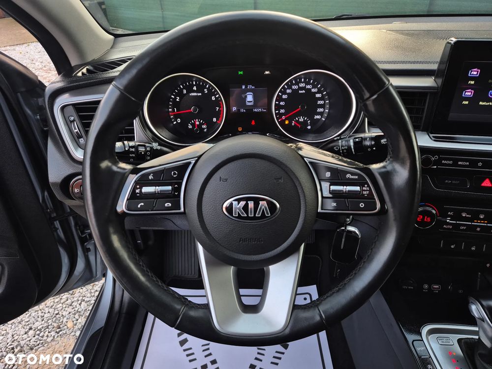 Kia Ceed 1.4 T-GDI DCT OPF Vision - 20